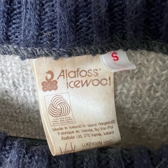 Icelandic Alafoss IceWool Sweater - Picture 3 of 3